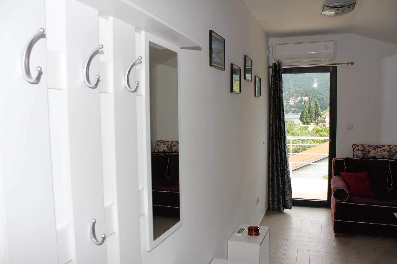 Apartments 4 Sailors Kamenari Bagian luar foto