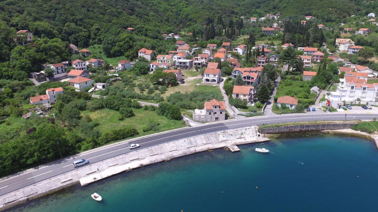 Apartments 4 Sailors Kamenari Bagian luar foto